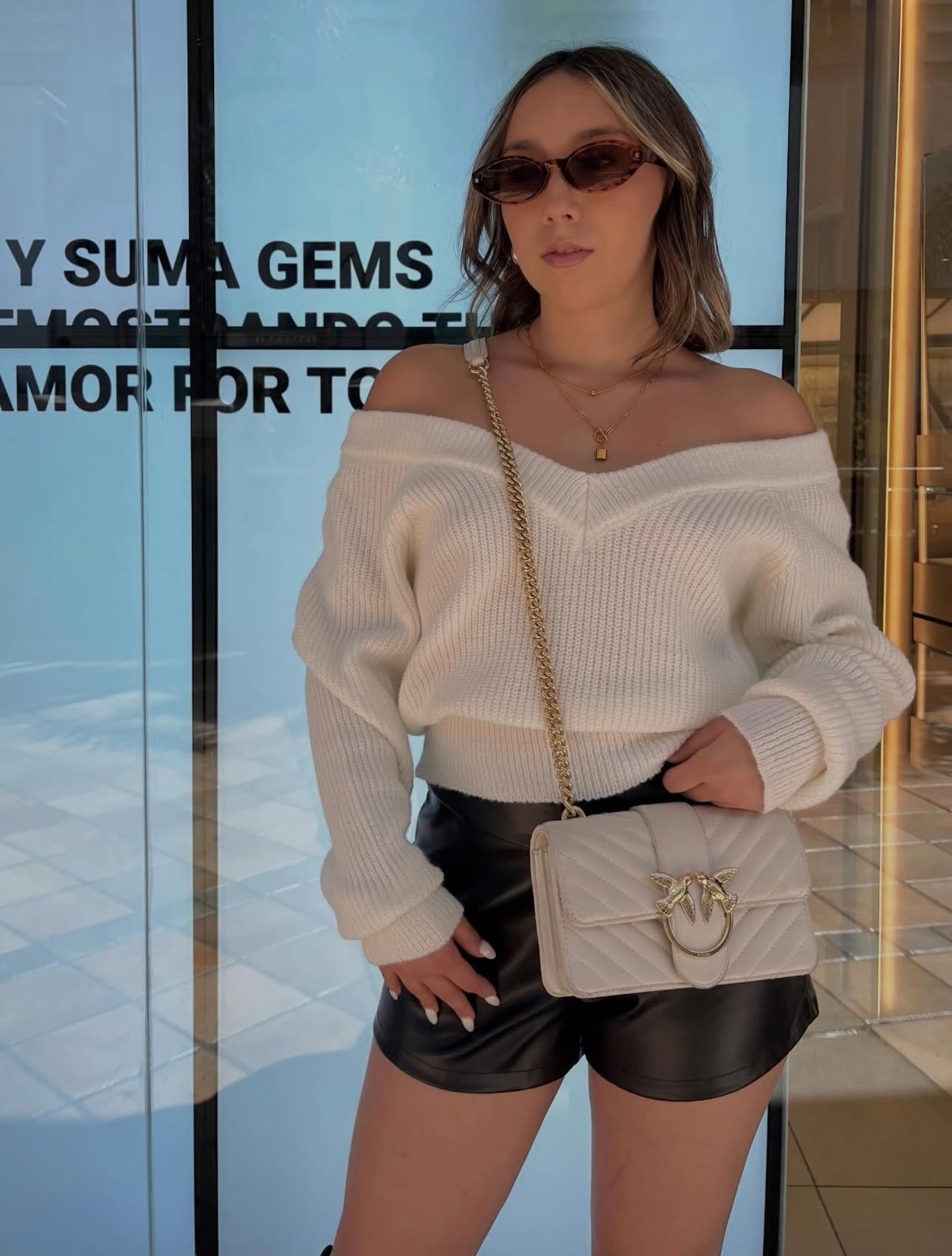 SWEATER CORTE V