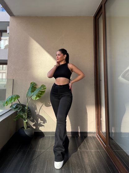 FLARE BLACK